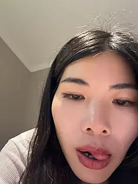 Snapshot of Xiaoyunduo1 chatting on 06-12-26, 03:10 Xiaoyunduo1 online show from 06-12-26, 03:10