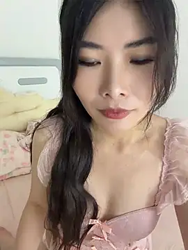 Snapshot of Xiaoyunduo1 chatting on 07-07-26, 10:57 Xiaoyunduo1 online show from 07-07-26, 10:57