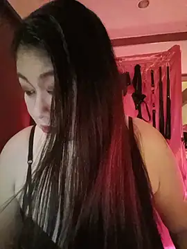 Snapshot of dominalisa chatting on 05-21-26, 02:25 dominalisa online show from 05-21-26, 02:25