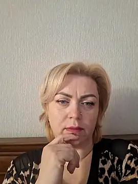 SylvieGold453 online show from 04-15-26, 09:26
