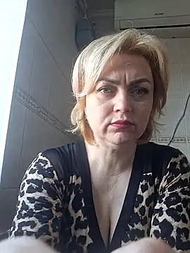 SylvieGold453 online show from 04-14-26, 12:32