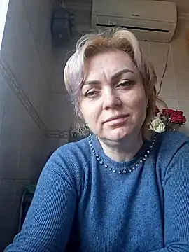 SylvieGold453 online show from 04-22-26, 04:03