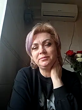 SylvieGold453 online show from 04-17-26, 04:21