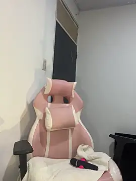 liaa swan online show from 04-09-26, 12:56