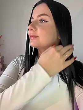 L0LA XO online show from 04-17-26, 01:25