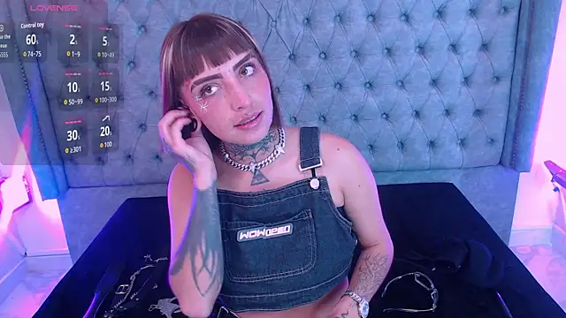 Snapshot of Gyal_Smith chatting on 04-10-26, 03:35 Gyal Smith online show from 04-10-26, 03:35