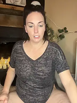 Snapshot of taylorsunshine chatting on 05-24-26, 03:56 taylorsunshine online show from 05-24-26, 03:56