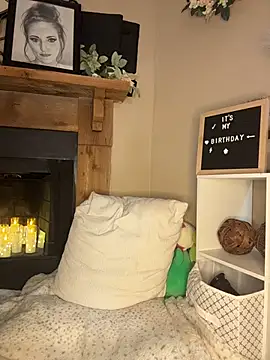 Snapshot of taylorsunshine chatting on 07-15-26, 06:37 taylorsunshine online show from 07-15-26, 06:37