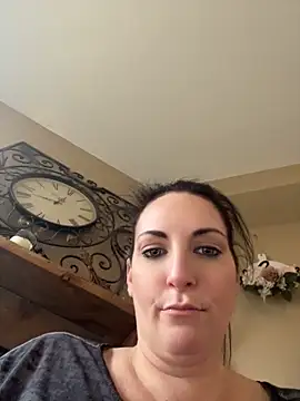 Snapshot of taylorsunshine chatting on 05-22-26, 05:44 taylorsunshine online show from 05-22-26, 05:44