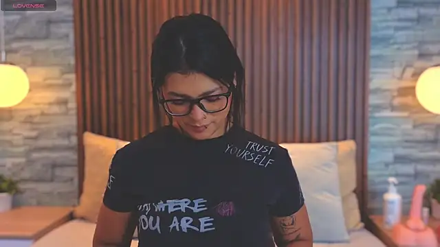 Mia milf x online show from 05-29-26, 11:16