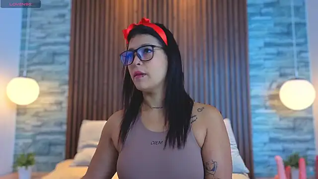 Mia milf x online show from 05-21-26, 11:18