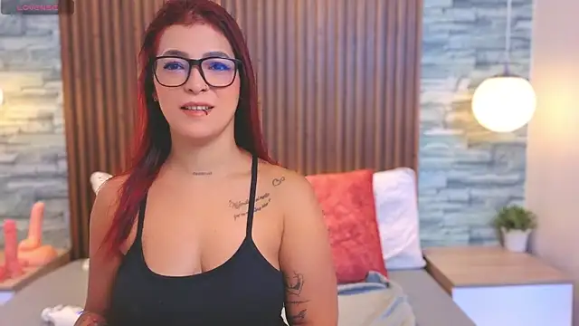 Snapshot of Mia_milf_x chatting on 07-08-26, 11:22 Mia milf x online show from 07-08-26, 11:22
