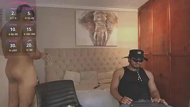 Maxi and Ares online show from 07-09-26, 07:24