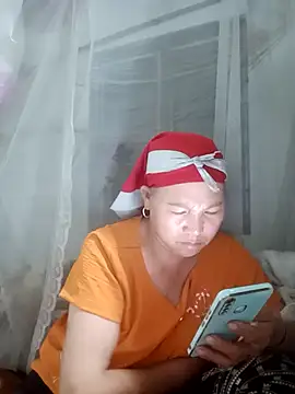 Snapshot of jikey-bibi chatting on 05-11-26, 02:45 jikey-bibi online show from 05-11-26, 02:45