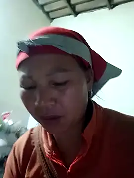 Snapshot of jikey-bibi chatting on 05-08-26, 11:47 jikey-bibi online show from 05-08-26, 11:47