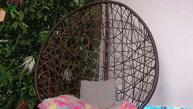 Milan Moon online show from 04-15-26, 07:18