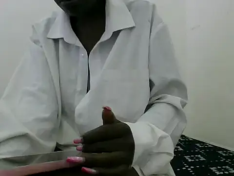 Thandiwe2003 online show from 04-13-26, 05:17