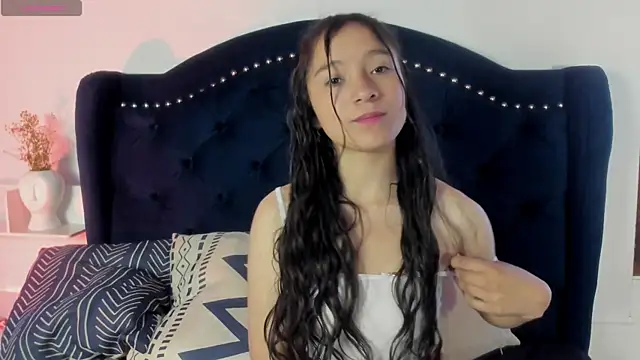 Snapshot of Honney_Bunny18 chatting on 04-04-26, 02:34 Honney Bunny18 online show from 04-04-26, 02:34