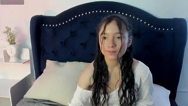 Snapshot of Honney_Bunny18 chatting on 04-08-26, 02:40 Honney Bunny18 online show from 04-08-26, 02:40