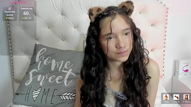 Snapshot of Honney_Bunny18 chatting on 04-19-26, 08:22 Honney Bunny18 online show from 04-19-26, 08:22