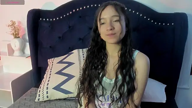 Snapshot of Honney_Bunny18 chatting on 04-06-26, 02:29 Honney Bunny18 online show from 04-06-26, 02:29