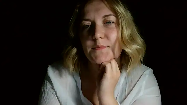TinaKittyX online show from 05-08-26, 08:34