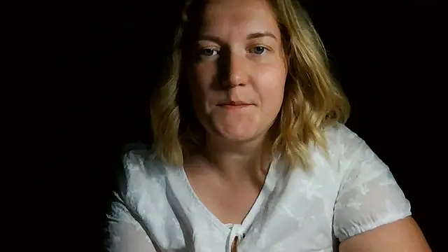 TinaKittyX online show from 05-31-26, 09:04