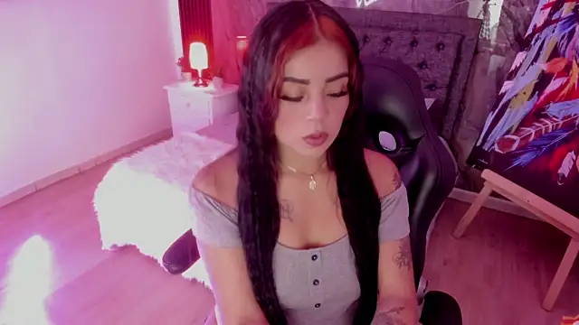 Mallorie Owens online show from 05-15-26, 04:49