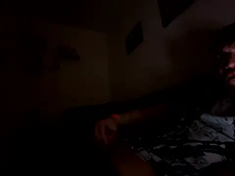 Snapshot of HotTemptation_ chatting on 04-06-26, 03:35 HotTemptation online show from 04-06-26, 03:35