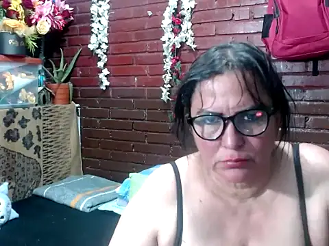 kristalmarelyn online show from 04-14-26, 05:23