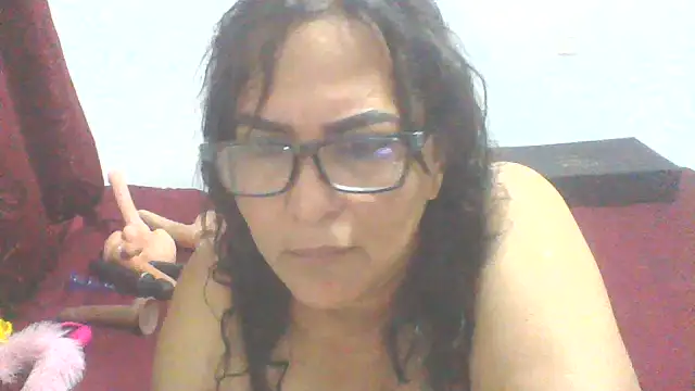 Snapshot of kristalmarelyn chatting on 07-20-26, 05:59 kristalmarelyn online show from 07-20-26, 05:59