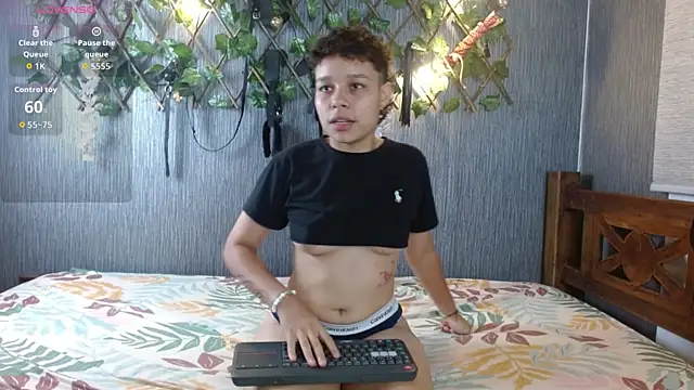 Snapshot of skinny_hot_girls_hard chatting on 05-02-26, 02:17 skinny hot girls hard online show from 05-02-26, 02:17