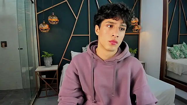 oliver laurent online show from 04-08-26, 01:12