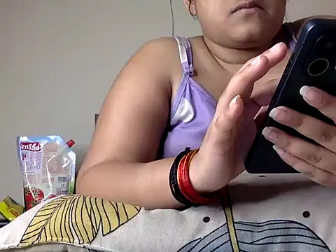 Bitchin Riya online show from 06-19-26, 08:31
