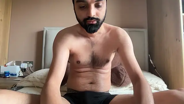 Snapshot of priyxh chatting on 06-06-26, 12:43 priyxh online show from 06-06-26, 12:43