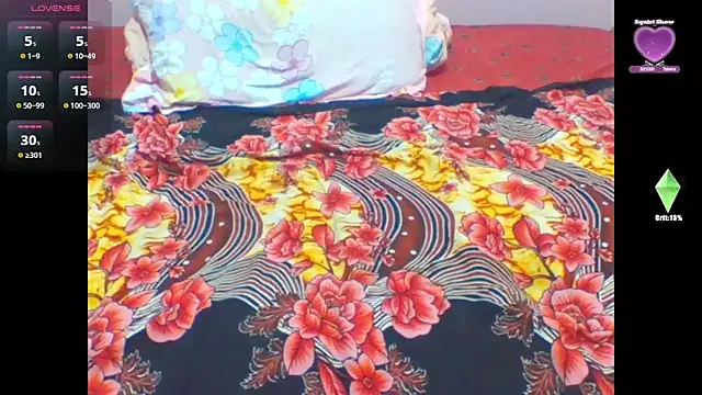 Snapshot of kylieqk chatting on 05-11-26, 10:05 kylieqk online show from 05-11-26, 10:05