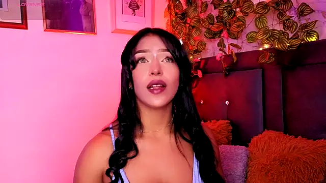 Snapshot of Alisse_Storm chatting on 05-10-26, 03:32 Alisse Storm online show from 05-10-26, 03:32