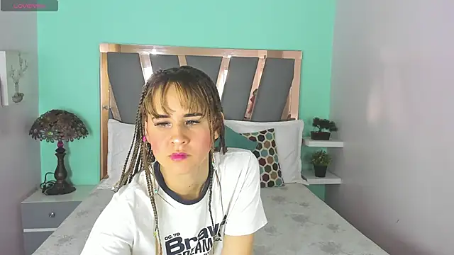 Alina Valmont online show from 05-08-26, 02:32