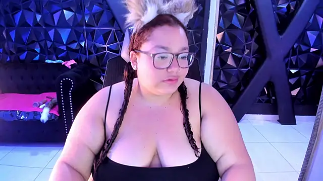 Snapshot of AbbyRogers1 chatting on 05-26-26, 04:54 AbbyRogers1 online show from 05-26-26, 04:54