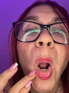 Snapshot of TiffanySton chatting on 04-03-26, 02:07 TiffanySton online show from 04-03-26, 02:07