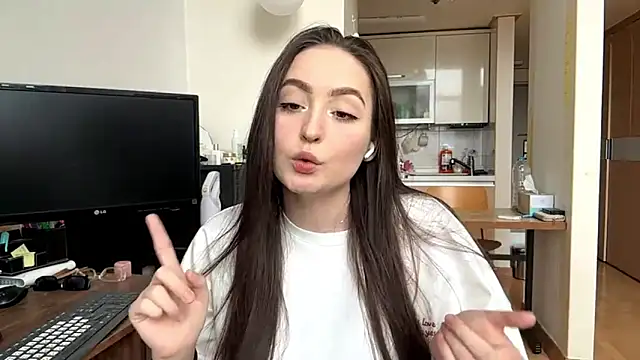 Marry Stritteded online show from 04-06-26, 02:18