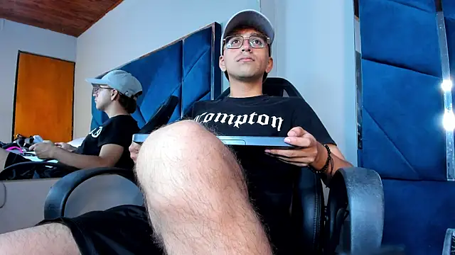 Snapshot of JeremySanders1_ chatting on 04-01-26, 04:14 JeremySanders1 online show from 04-01-26, 04:14