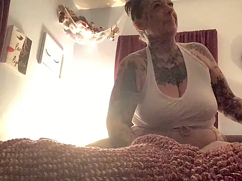 Kitty bang online show from 04-13-26, 09:13