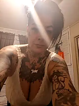 Kitty bang online show from 04-15-26, 03:56