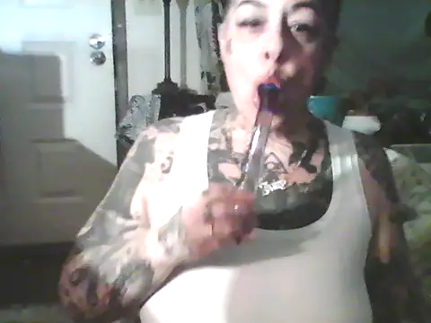 Snapshot of Kitty_bang chatting on 04-23-26, 03:13 Kitty bang online show from 04-23-26, 03:13