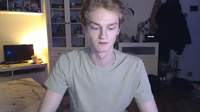 Snapshot of Daniel_Yumm chatting on 04-05-26, 11:55 Daniel Yumm online show from 04-05-26, 11:55