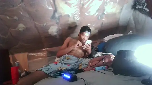 JRNBLU44 online show from 04-03-26, 12:33