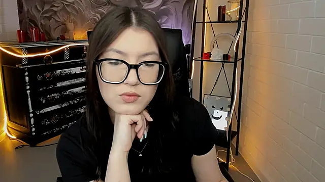 JennyGibson online show from 06-15-26, 11:43