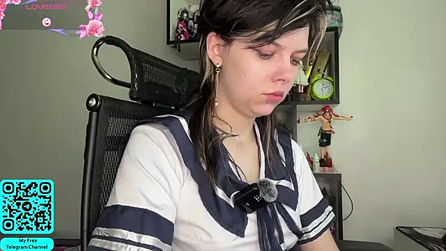 Snapshot of MadalynNosel chatting on 06-14-26, 07:09 MadalynNosel online show from 06-14-26, 07:09