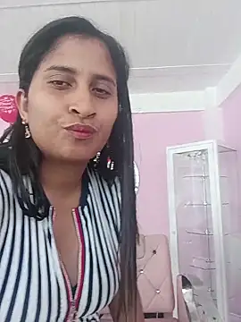 Snapshot of SofiaMendez1_ chatting on 05-13-26, 02:57 SofiaMendez1 online show from 05-13-26, 02:57